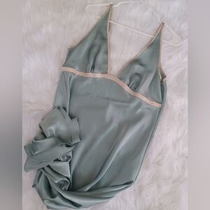 Vtg Jones NEW YORK SLIP DRESS. Woman's XL. Cream And Light Green